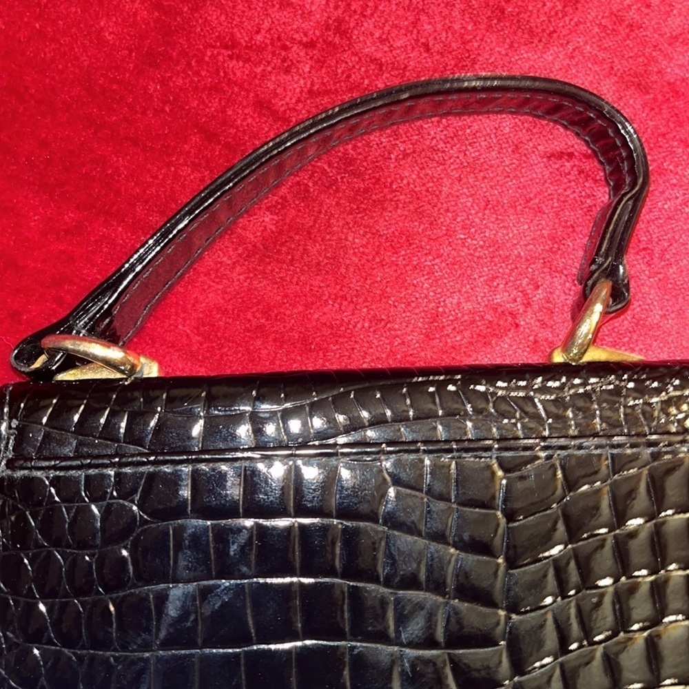 Vintage faux crocodile patent leather evening bag OS w/gold color hardware - Picture 5 of 9
